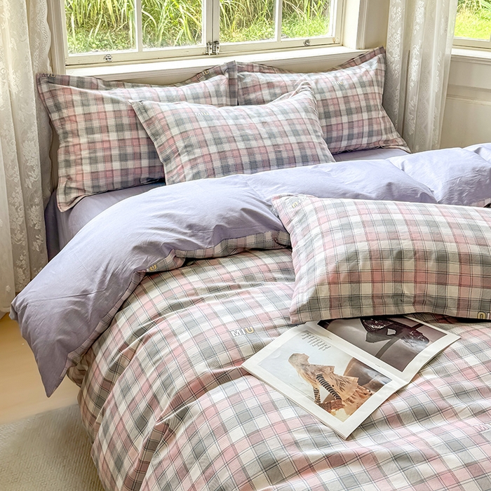 91家纺网 家纺一手货源 找家纺 卓越 工厂直营新款128*68全棉印花斜纹单被套 木几小格