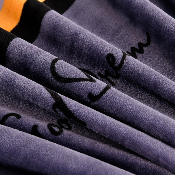 91家纺网 家纺一手货源 找家纺 2025直播爆款印花牛奶绒四件套8斤法莱绒印花四件套 一鹿相伴