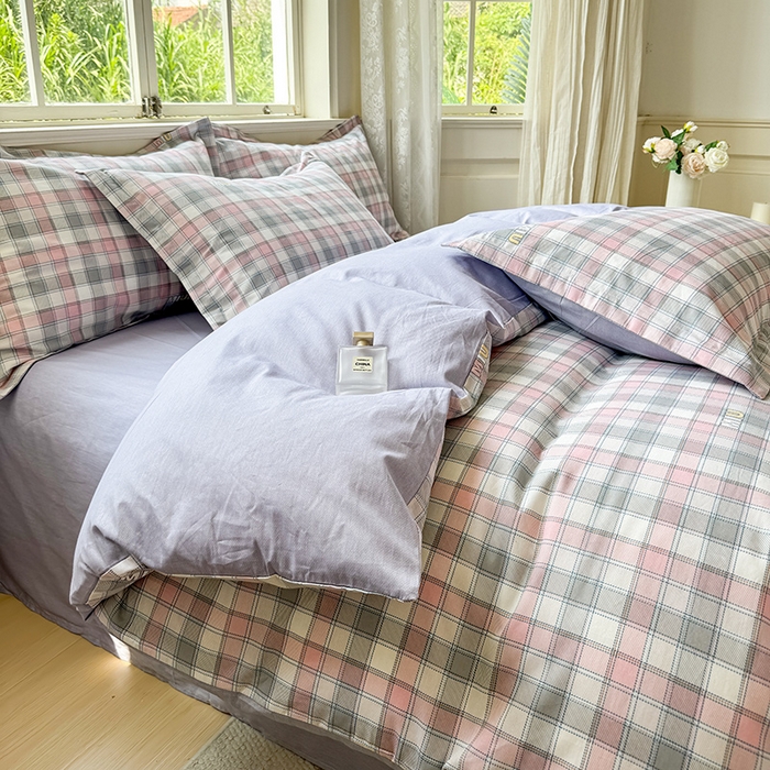 91家纺网 家纺一手货源 找家纺 卓越 2025新款128*68全棉印花四件套 木几小格