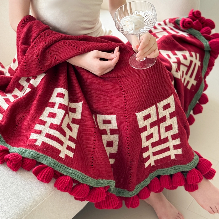 91家纺网 家纺一手货源 找家纺 （总）丹本家纺 2025新款红双囍玫瑰花花束毯子结婚订婚毛毯披肩盖毯