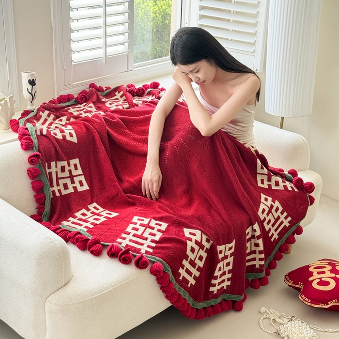 91家纺网 家纺一手货源 找家纺 （总）丹本家纺 2025新款红双囍玫瑰花花束毯子结婚订婚毛毯披肩盖毯