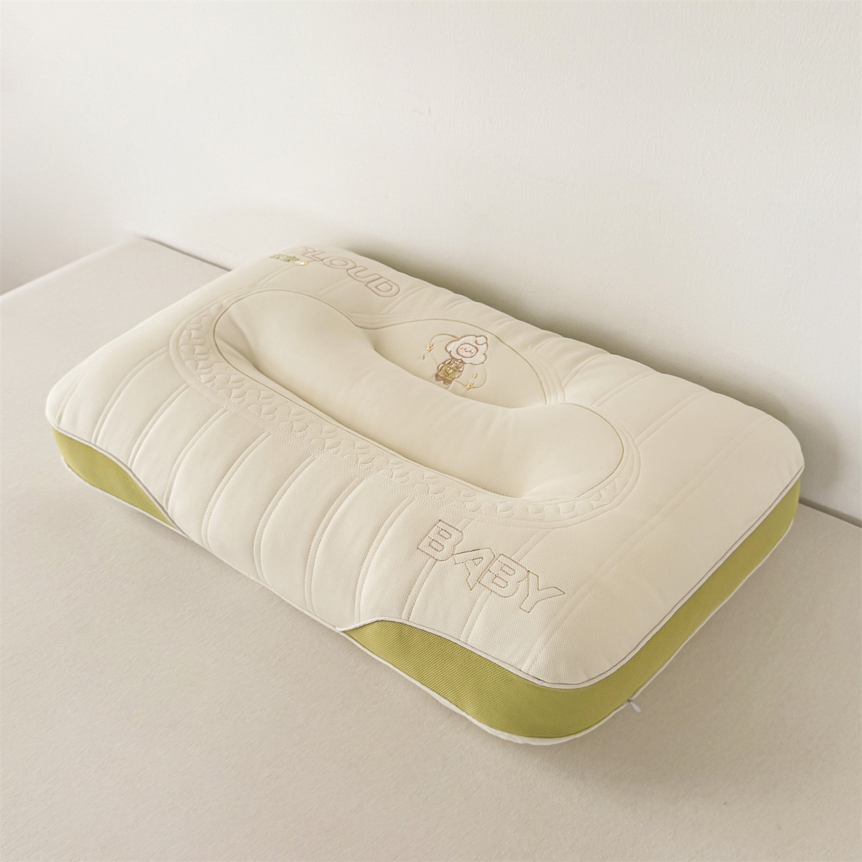 91家纺网 家纺一手货源 找家纺 麦肯锡 2025新款云宝释压倍暖枕 枕头枕芯 嫩黄色