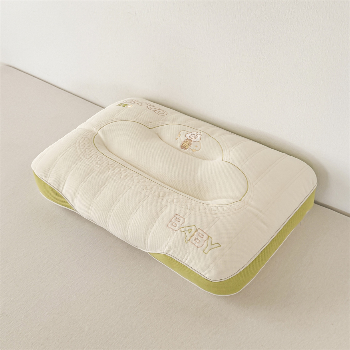 91家纺网 家纺一手货源 找家纺 麦肯锡 2025新款云宝释压倍暖枕 枕头枕芯 嫩黄色