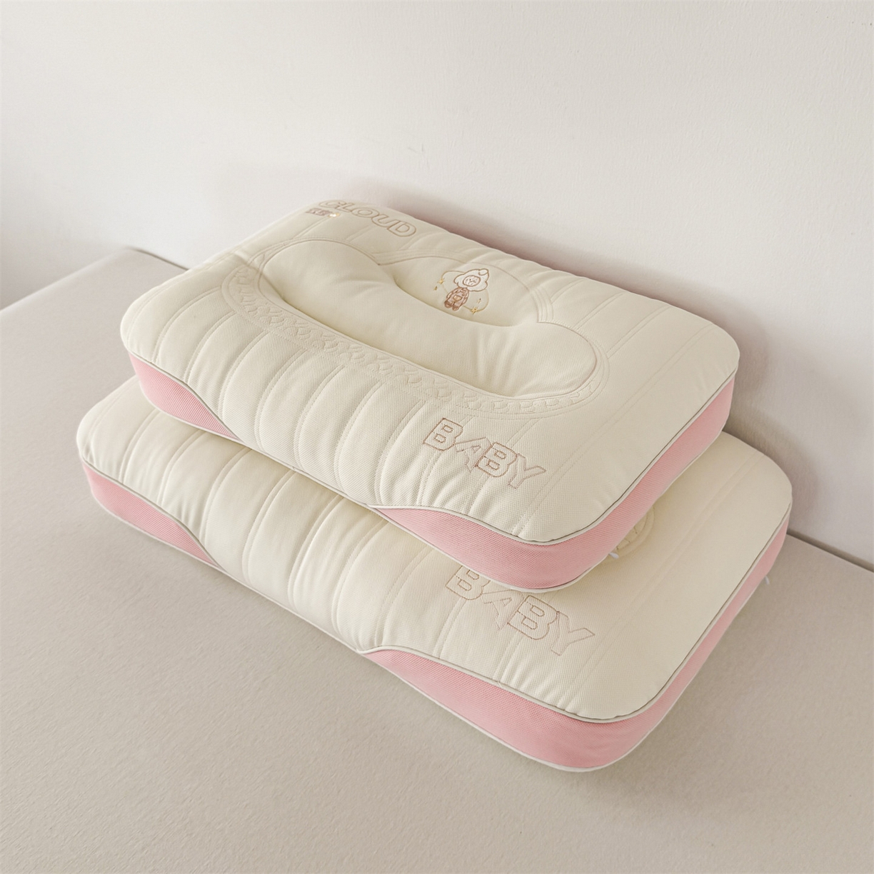 麦肯锡 2025新款云宝释压倍暖枕 枕头枕芯 奶粉色