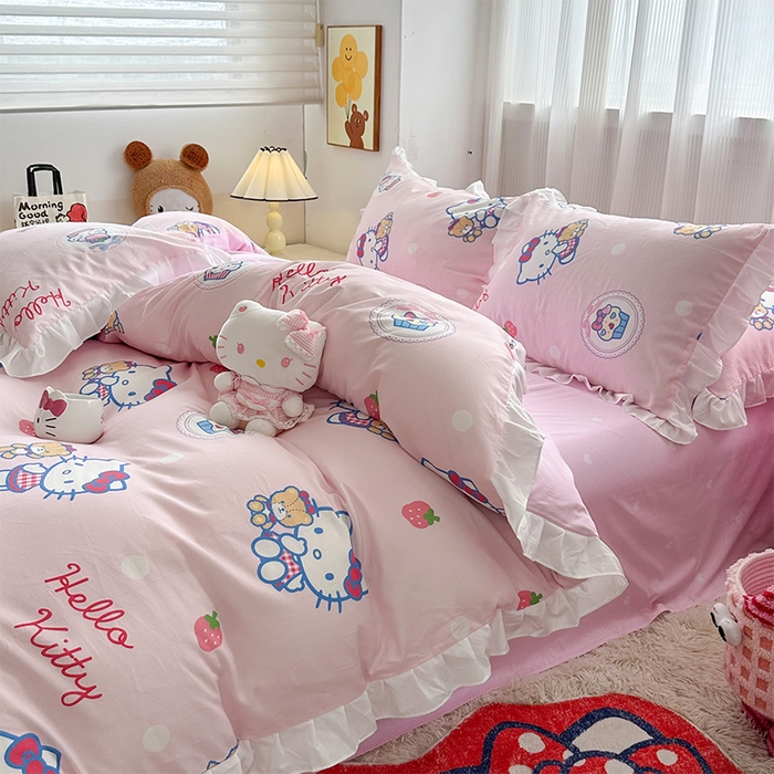 91家纺网 家纺一手货源 找家纺 玉元坊2025新款三丽鸥系列 全棉床单纯棉床裙三四件套  KT和熊粉-白花边款