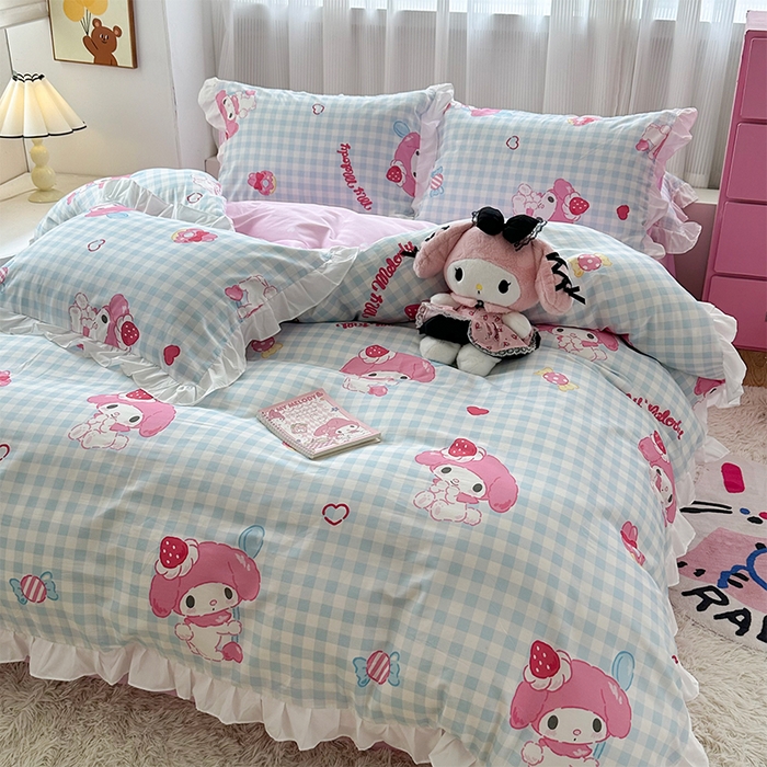 91家纺网 家纺一手货源 找家纺 玉元坊2025新款三丽鸥系列 全棉床单纯棉床裙三四件套  乖乖美乐蒂-白花边款