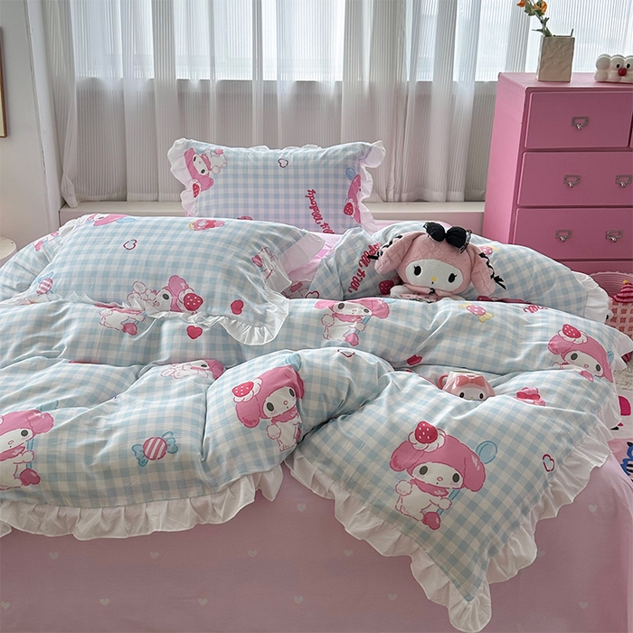 91家纺网 家纺一手货源 找家纺 玉元坊2025新款三丽鸥系列 全棉床单纯棉床裙三四件套  乖乖美乐蒂-白花边款