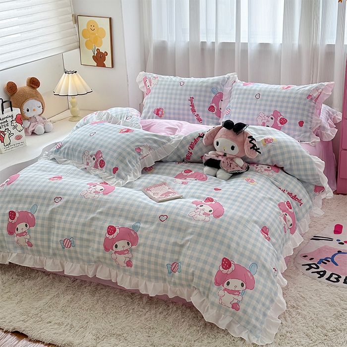 91家纺网 家纺一手货源 找家纺 玉元坊2025新款三丽鸥系列 全棉床单纯棉床裙三四件套  乖乖美乐蒂-白花边款