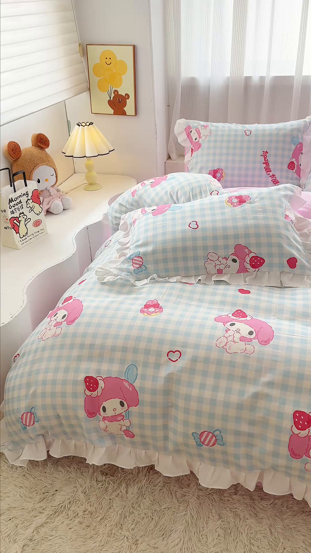 91家纺网 家纺一手货源 找家纺 玉元坊2025新款三丽鸥系列 全棉床单纯棉床裙三四件套  乖乖美乐蒂-白花边款