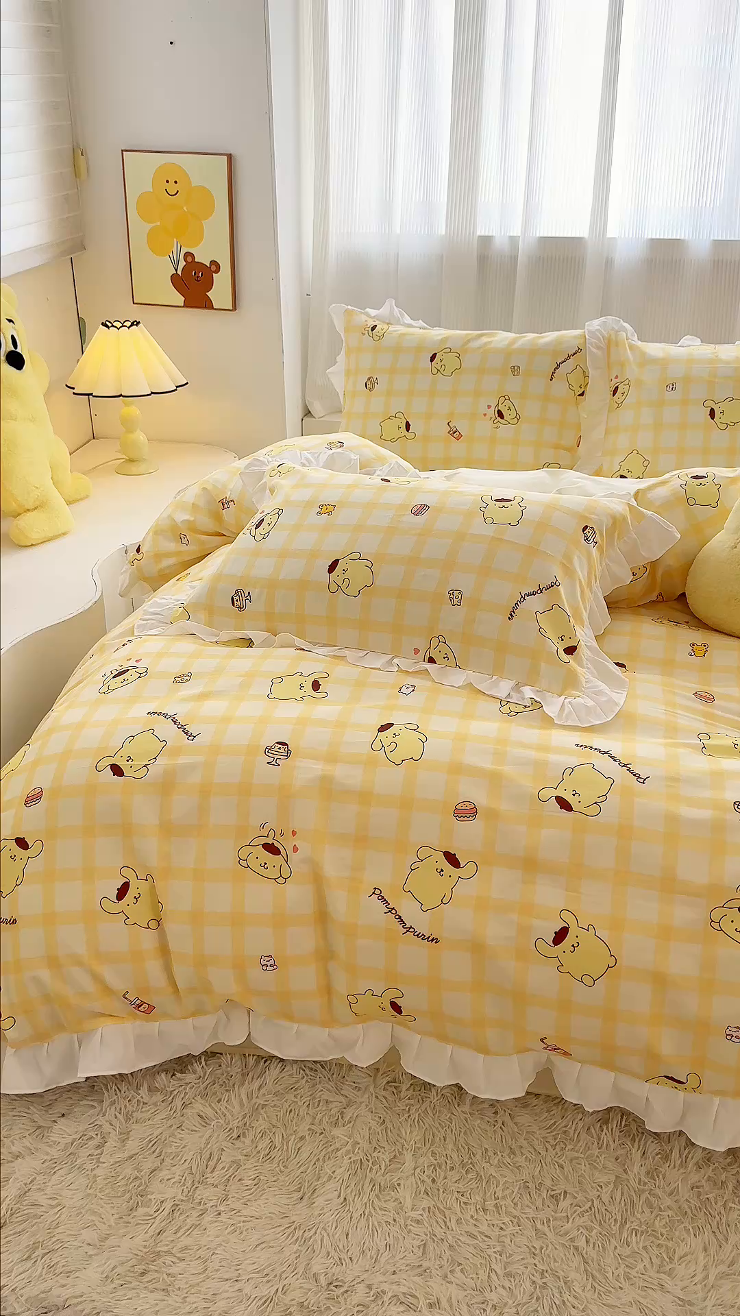 91家纺网 家纺一手货源 找家纺 玉元坊2025新款三丽鸥系列 全棉床单纯棉床裙三四件套  焦糖布丁狗-白花边款