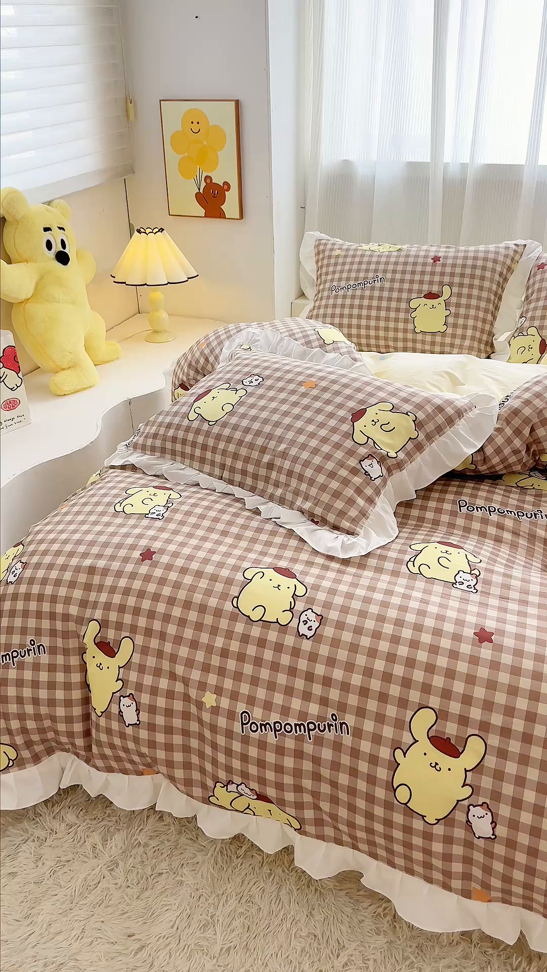 91家纺网 家纺一手货源 找家纺 玉元坊2025新款三丽鸥系列 全棉床单纯棉床裙三四件套 可可布丁狗-白花边款