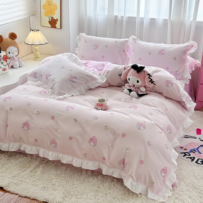 91家纺网 家纺一手货源 找家纺 玉元坊2025新款三丽鸥系列 全棉床单纯棉床裙三四件套 可可美乐蒂-白花边款