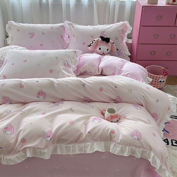 91家纺网 家纺一手货源 找家纺 玉元坊2025新款三丽鸥系列 全棉床单纯棉床裙三四件套 可可美乐蒂-白花边款