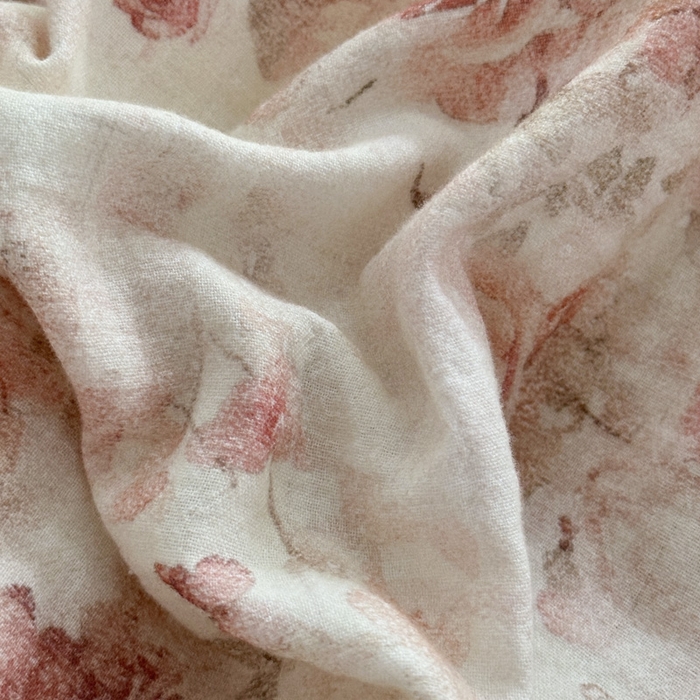 91家纺网 家纺一手货源 找家纺 木楌家居2025新款法式油画风全棉双层皱皱纱四件套 香蜜桃桃