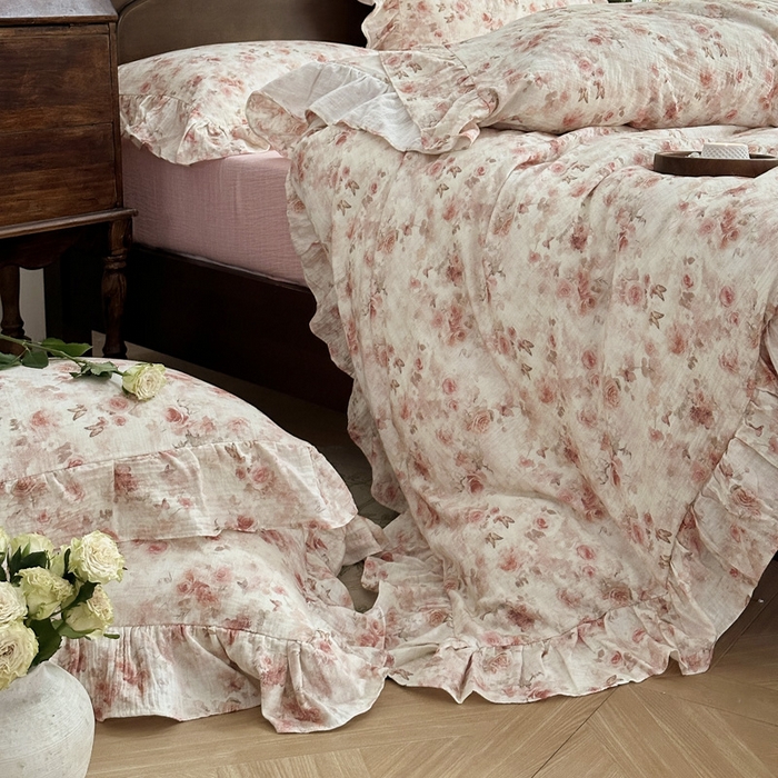 91家纺网 家纺一手货源 找家纺 木楌家居2025新款法式油画风全棉双层皱皱纱四件套 香蜜桃桃