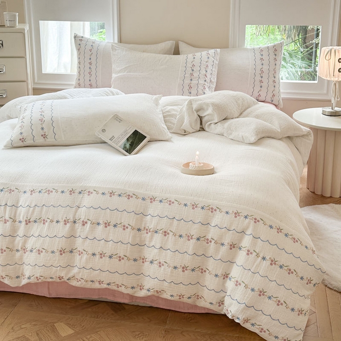 91家纺网 家纺一手货源 找家纺 木楌家居2025新款全棉彩点皱皱纱绣花四件套 星柠微糖