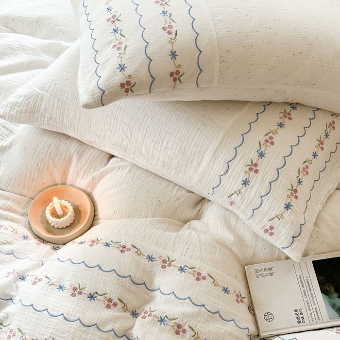 91家纺网 家纺一手货源 找家纺 木楌家居2025新款全棉彩点皱皱纱绣花四件套 星柠微糖