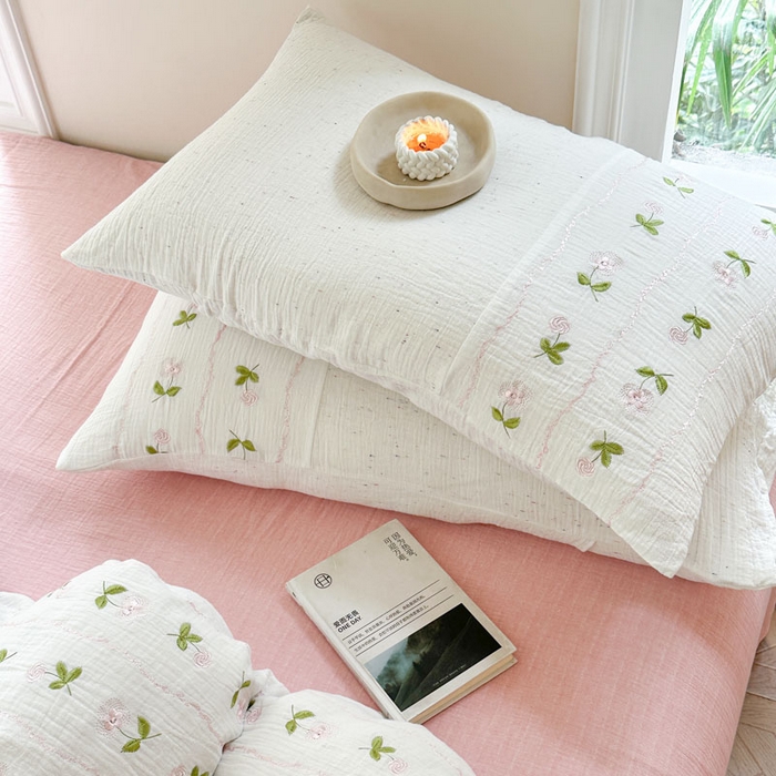 91家纺网 家纺一手货源 找家纺 木楌家居2025新款全棉彩点皱皱纱绣花四件套 樱草日记