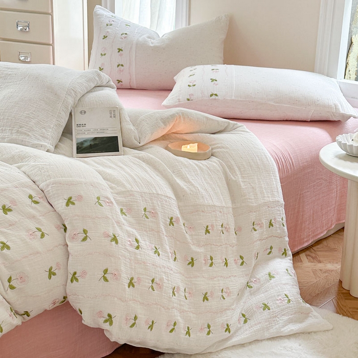 木楌家居2025新款全棉彩点皱皱纱绣花四件套 樱草日记