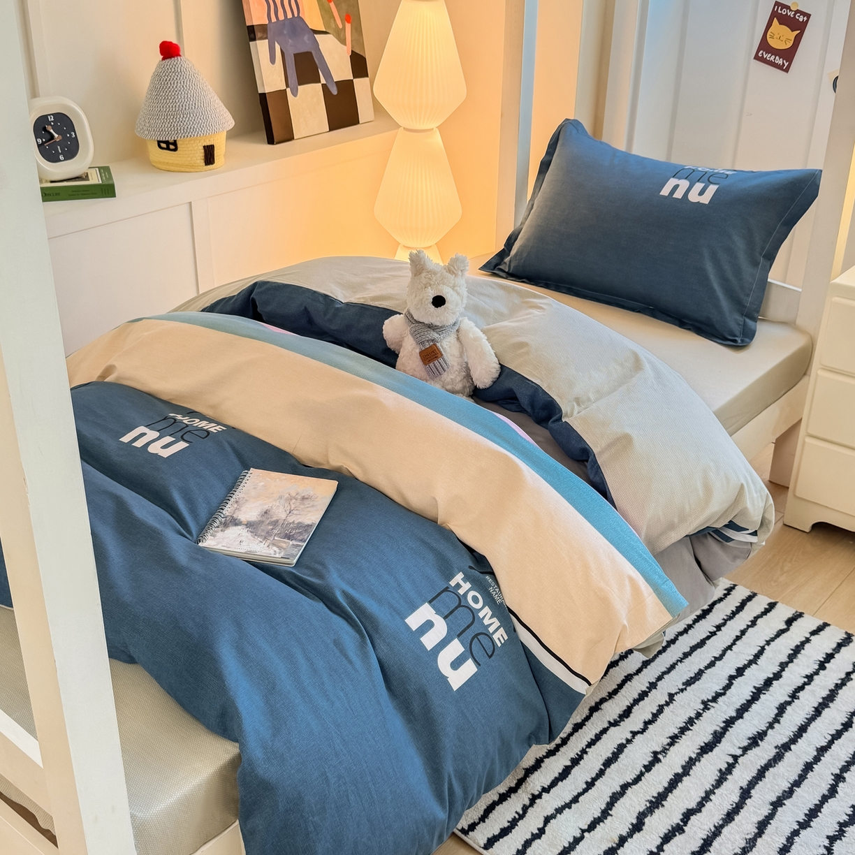 91家纺网 家纺一手货源 找家纺 优姿家纺 2025新款A类13372全棉纯棉学生宿舍三件套上下铺三件套 弗尔曼