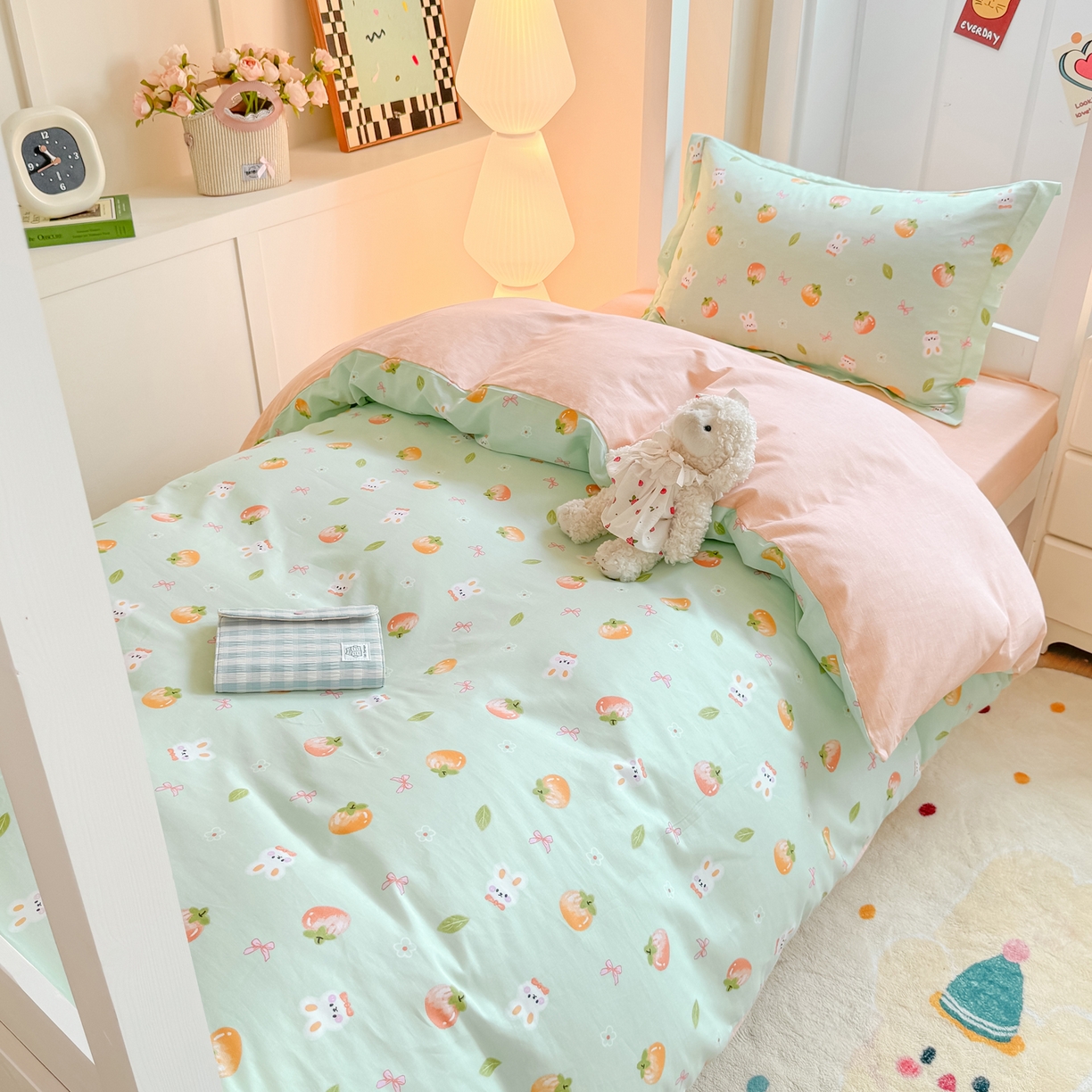 91家纺网 家纺一手货源 找家纺 优姿家纺 2025新款A类13372全棉纯棉学生宿舍三件套上下铺三件套 果觅兔