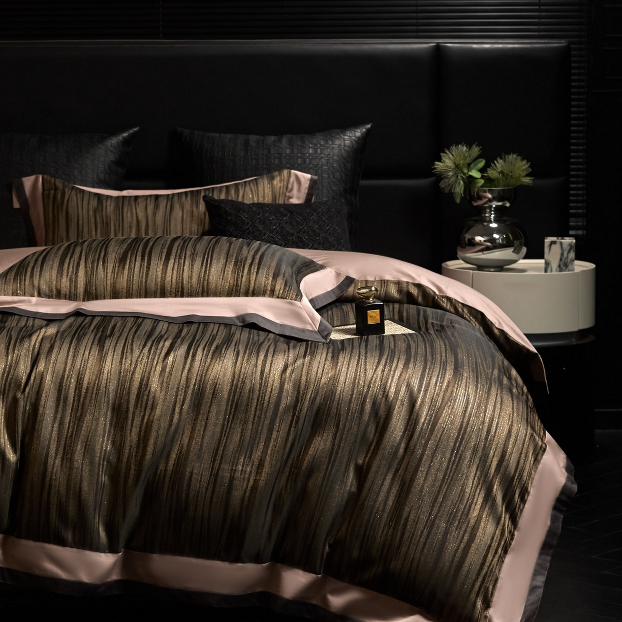 91家纺网 家纺一手货源 找家纺 （总）鑫豪家纺2025新款高精密色织提花双股全棉四件套-夜曲