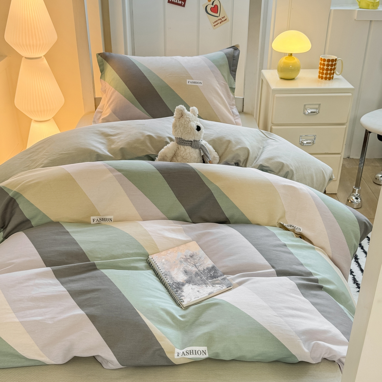 91家纺网 家纺一手货源 找家纺 优姿家纺 2025新款A类13372全棉纯棉学生宿舍三件套上下铺三件套 卡萨诺