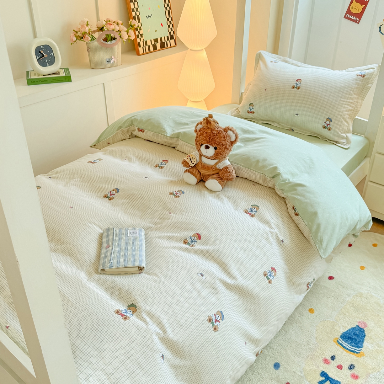 91家纺网 家纺一手货源 找家纺 优姿家纺 2025新款A类13372全棉纯棉学生宿舍三件套上下铺三件套 克利小熊