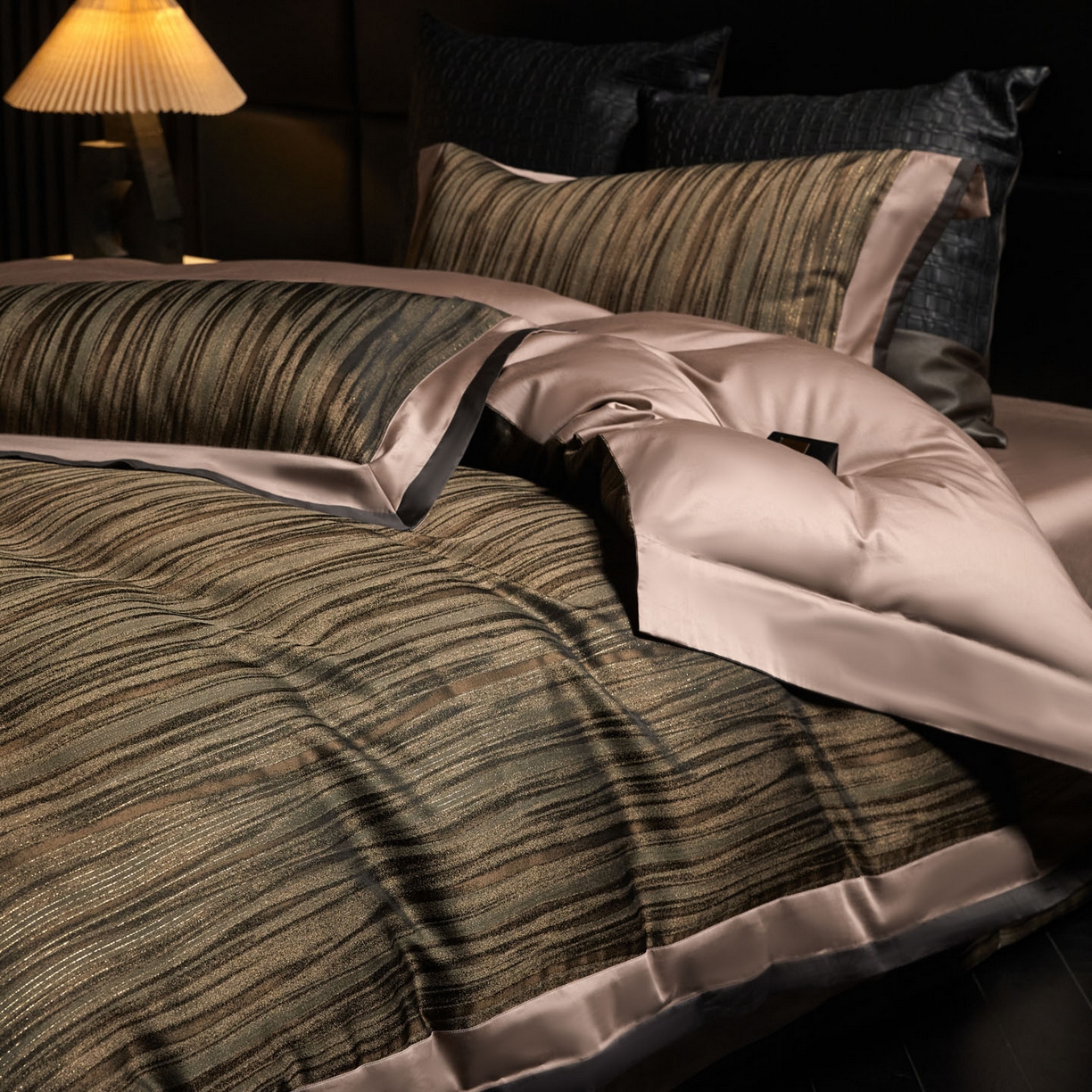 91家纺网 家纺一手货源 找家纺 （总）鑫豪家纺2025新款高精密色织提花双股全棉四件套-夜曲