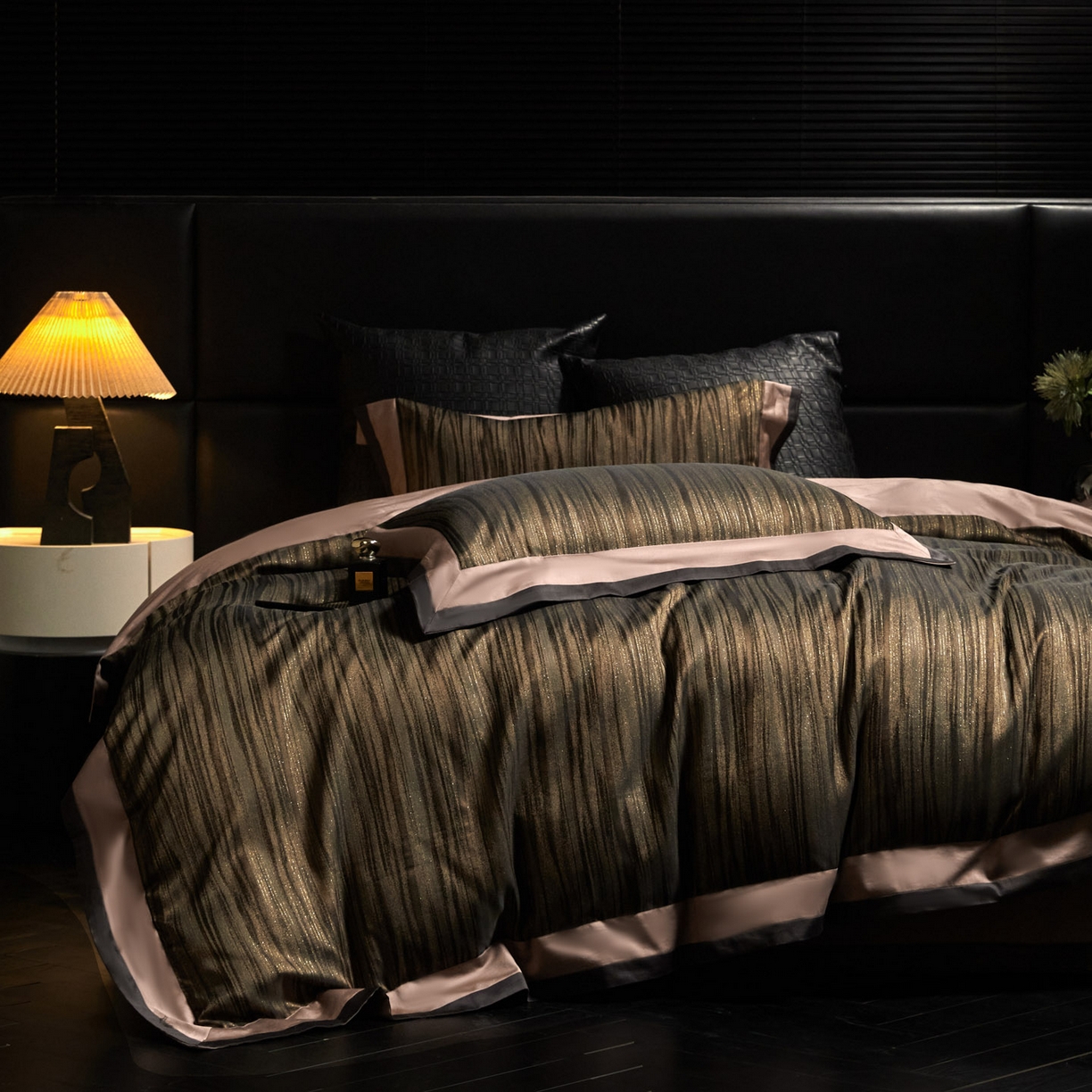 91家纺网 家纺一手货源 找家纺 （总）鑫豪家纺2025新款高精密色织提花双股全棉四件套-夜曲