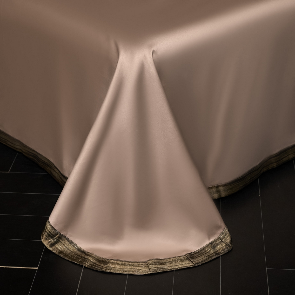 91家纺网 家纺一手货源 找家纺 （总）鑫豪家纺2025新款高精密色织提花双股全棉四件套-夜曲