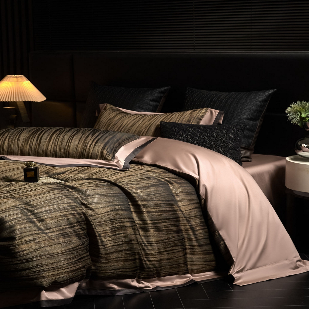 91家纺网 家纺一手货源 找家纺 （总）鑫豪家纺2025新款高精密色织提花双股全棉四件套-夜曲