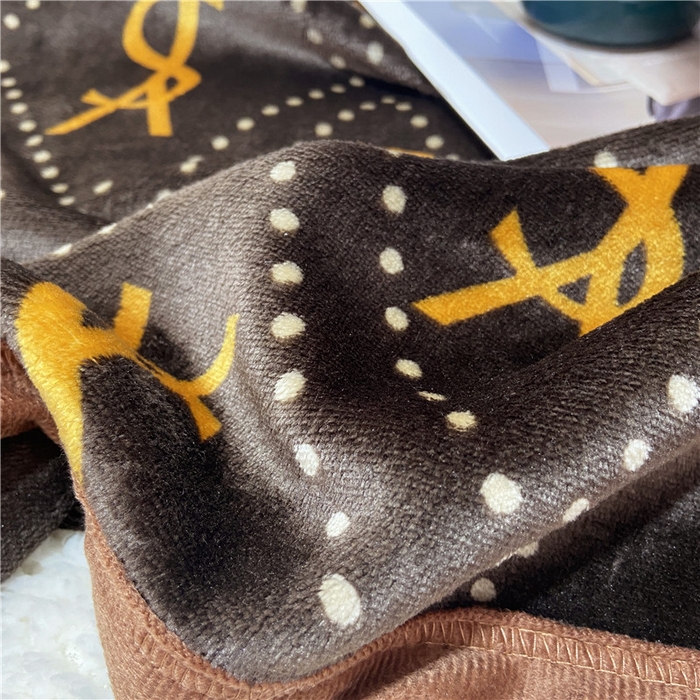 91家纺网 家纺一手货源 找家纺 卡奥2025AB版云貂绒毛毯直播爆款法莱绒休闲盖毯沙发毯午睡毯空调毯子 迷棕