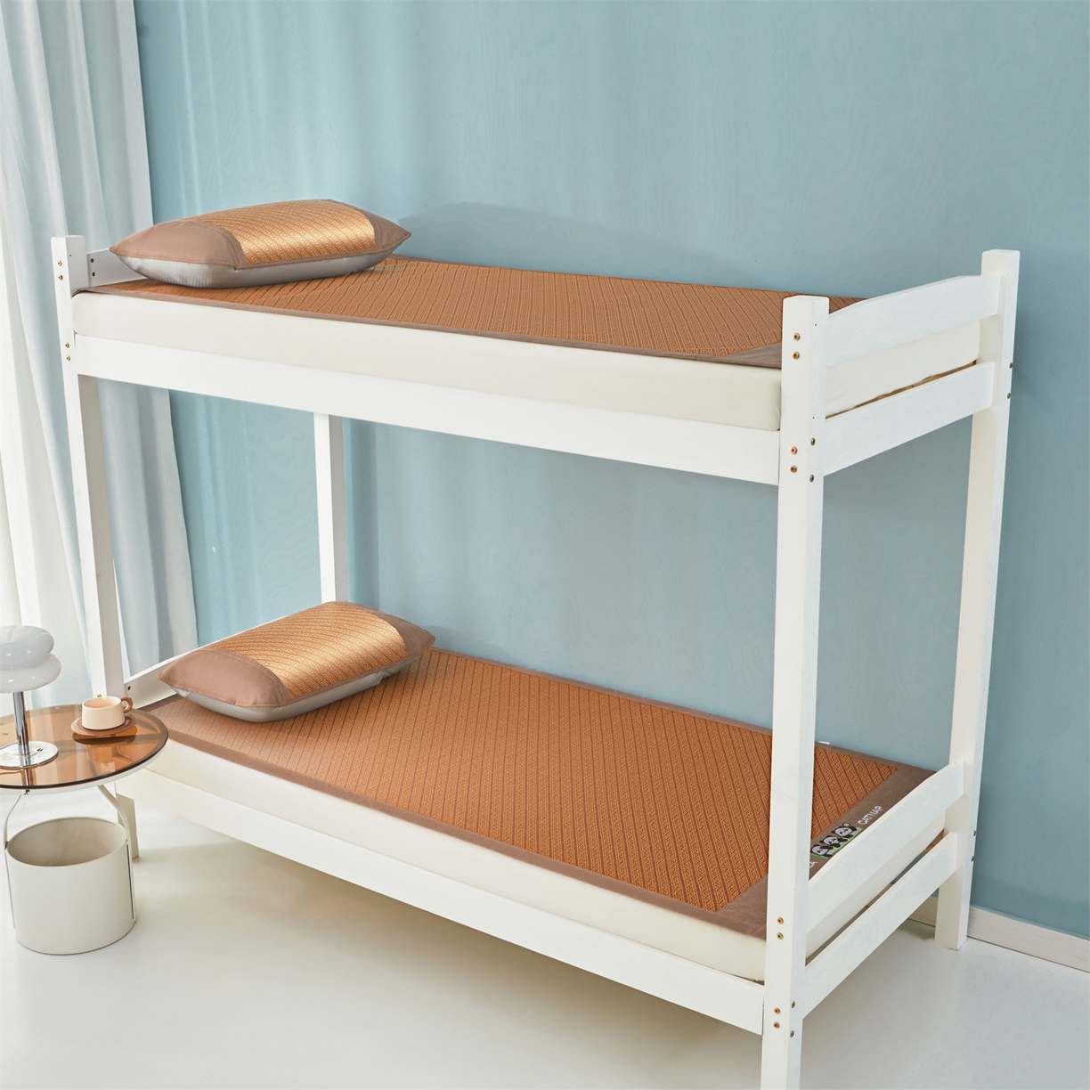 91家纺网 家纺一手货源 找家纺 绒艺席业 2025新款学生宿舍凉感藤席 萌萌熊猫-斜条纹