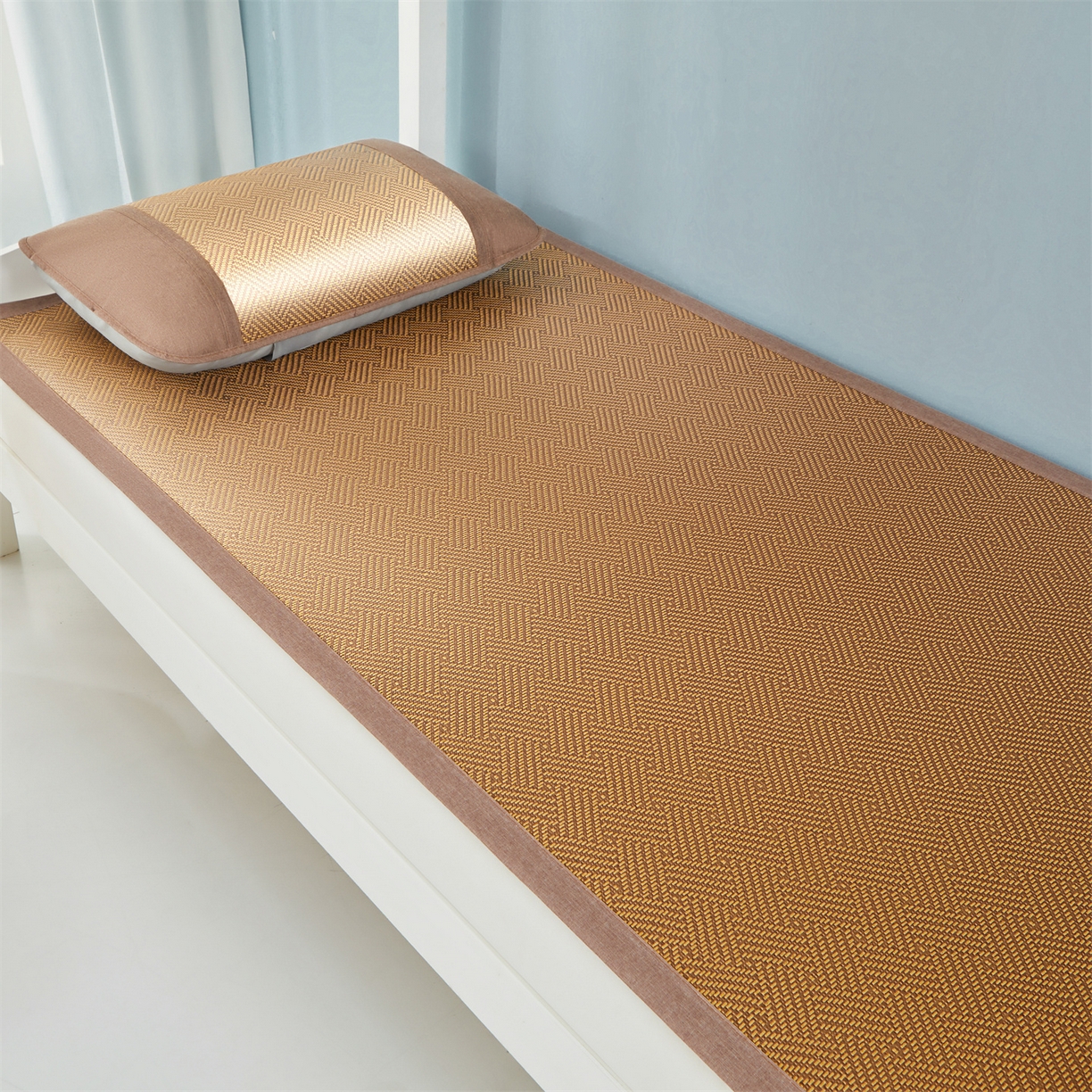 91家纺网 家纺一手货源 找家纺 绒艺席业 2026新款学生宿舍凉感藤席 游泳小企鹅-编织纹