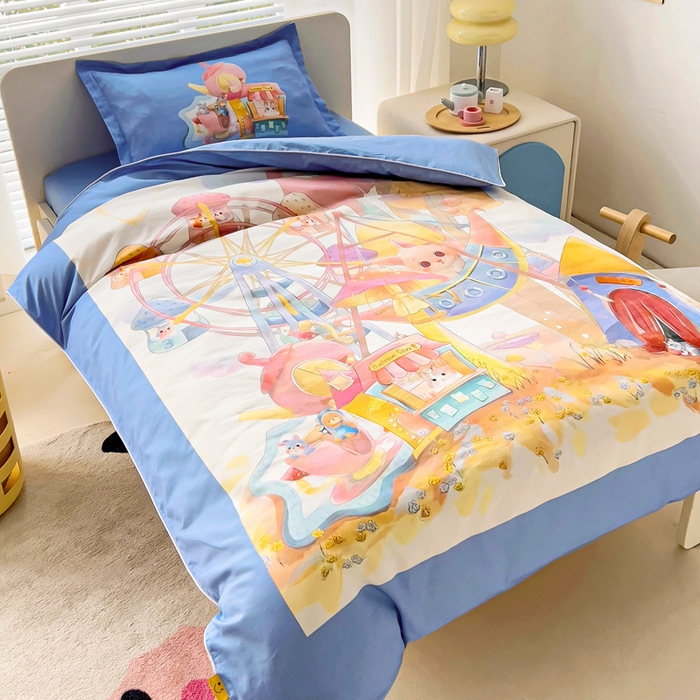 91家纺网 家纺一手货源 找家纺 梵赫 2025新款A类儿童数码卡通亲肤幼儿园套件三件套-星梦 摩天轮-蓝