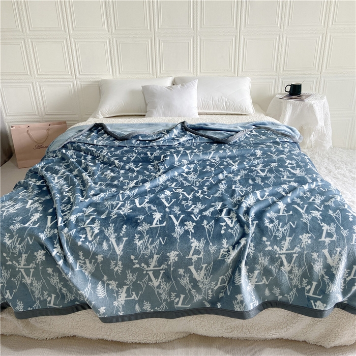 91家纺网 家纺一手货源 找家纺 卡奥2025AB版云貂绒毛毯直播爆款法莱绒休闲盖毯沙发毯午睡毯空调毯子 蓝雾