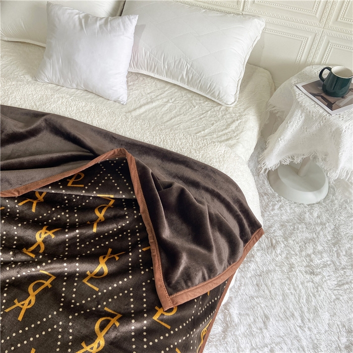 91家纺网 家纺一手货源 找家纺 卡奥2025AB版云貂绒毛毯直播爆款法莱绒休闲盖毯沙发毯午睡毯空调毯子 迷棕