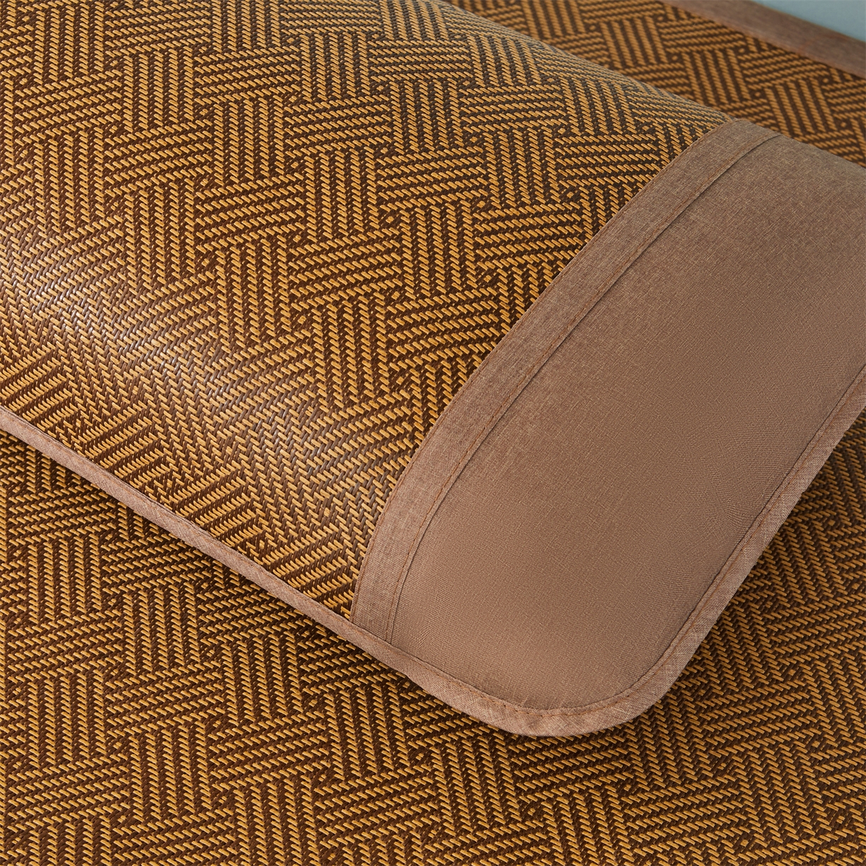 91家纺网 家纺一手货源 找家纺 绒艺席业 2025新款学生宿舍凉感藤席 萌萌熊猫-编织纹