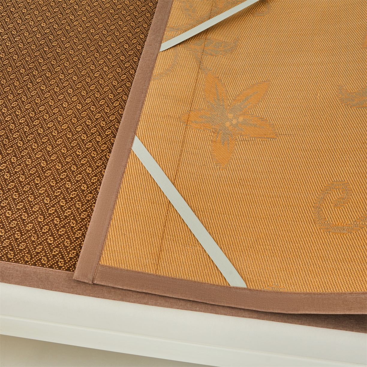 91家纺网 家纺一手货源 找家纺 绒艺席业 2025新款学生宿舍凉感藤席 萌萌熊猫-格纹