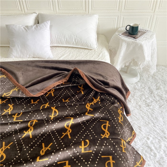 91家纺网 家纺一手货源 找家纺 卡奥2025AB版云貂绒毛毯直播爆款法莱绒休闲盖毯沙发毯午睡毯空调毯子 迷棕