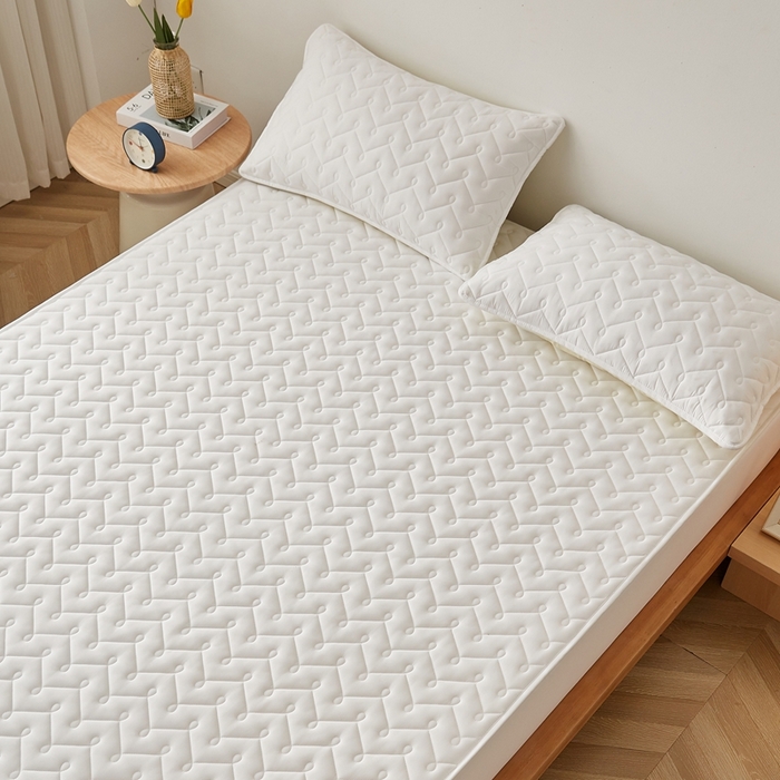 91家纺网 家纺一手货源 找家纺 蕾诺家纺 2025新款纯棉全包裹床罩防滑防尘夹棉床笠 波浪纹白色