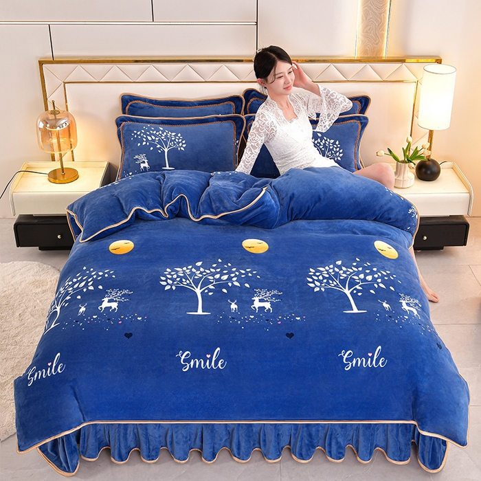 91家纺网 家纺一手货源 找家纺 硕喜 2025新款新8.5斤法莱绒四件套珊瑚牛奶金貂绒四件套床裙款 树下小鹿