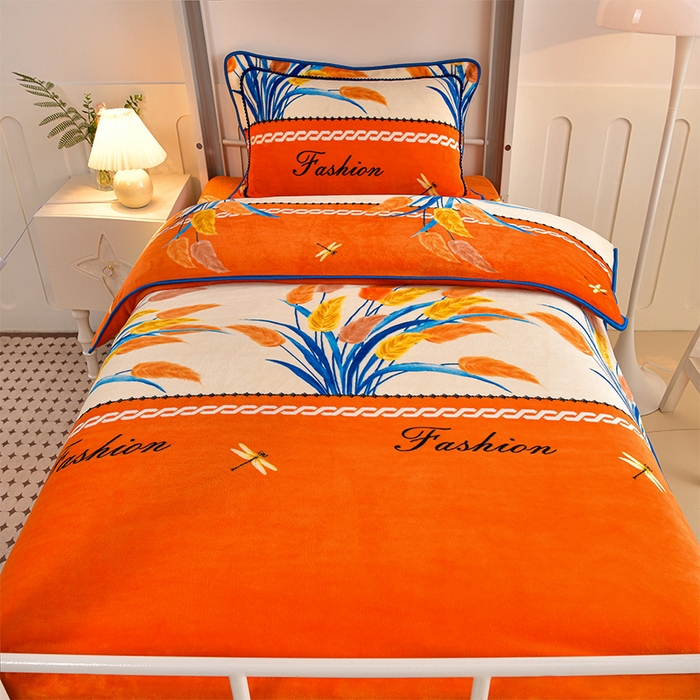 91家纺网 家纺一手货源 找家纺 硕喜 2025新款学生宿舍床系列牛奶绒学生三件套 穗穗平安