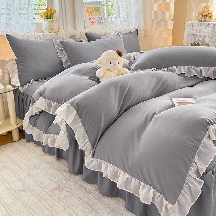 91家纺网 家纺一手货源 找家纺 博弈家纺 2025新款小清新温柔公主风加厚水洗棉床裙床上四件套 花边纯色—奶灰