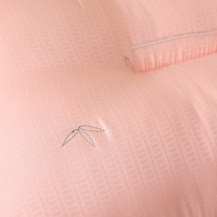 91家纺网 家纺一手货源 找家纺 （总）怡薇格枕芯2025新款熊猫刺绣亲肤护颈枕头枕芯