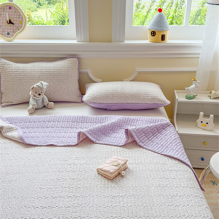 91家纺网 家纺一手货源 找家纺 芯元素 2025新款木棉绉绉纱双面可用床盖 梦境-紫