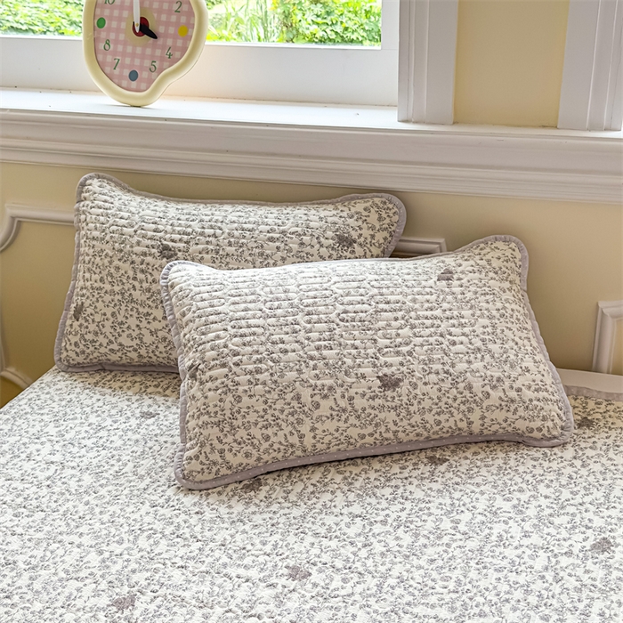 91家纺网 家纺一手货源 找家纺 芯元素 2025新款木棉绉绉纱双面可用床盖 小城故事