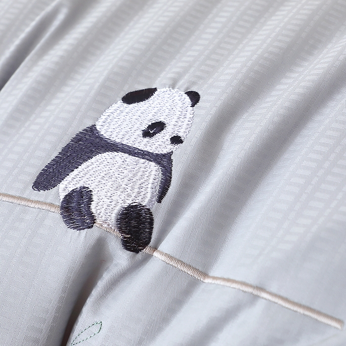 91家纺网 家纺一手货源 找家纺 怡薇格枕芯2025新款熊猫刺绣亲肤护颈枕头枕芯 立体高枕灰色