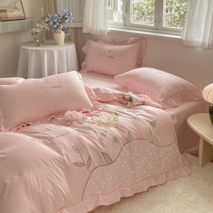 91家纺网 家纺一手货源 找家纺 ab家纺 2025新款丽芙塔水洗棉蕾丝绣花四件套 丽芙塔-梦幻粉